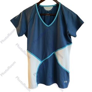 Under Armour Heat Gear, Women’s XL, Blue - White Short Sleeve Shirt